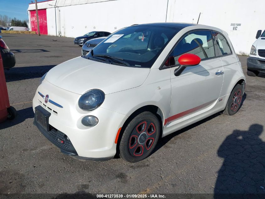 VIN 3C3CFFGE4FT502882 2015 FIAT 500E no.2