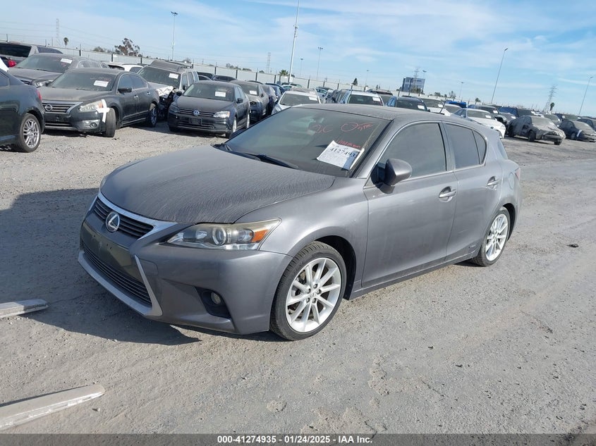 Vin: jthkd5bh2d2138628, lot: 41765286, lexus ct 200h 20132