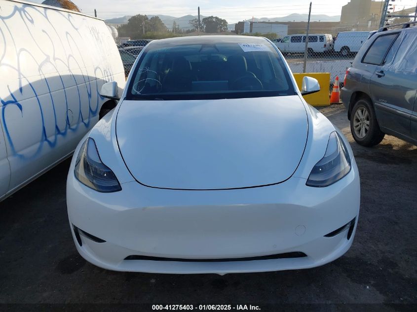 VIN 7SAYGDEF0NF493323 2022 TESLA MODEL Y no.12