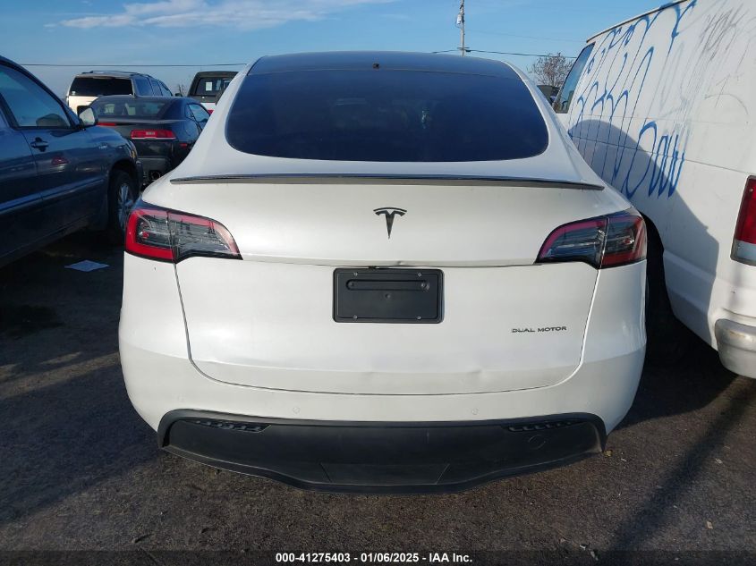 VIN 7SAYGDEF0NF493323 2022 TESLA MODEL Y no.16