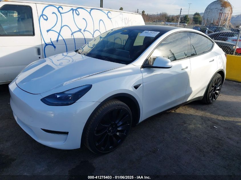 VIN 7SAYGDEF0NF493323 2022 TESLA MODEL Y no.2