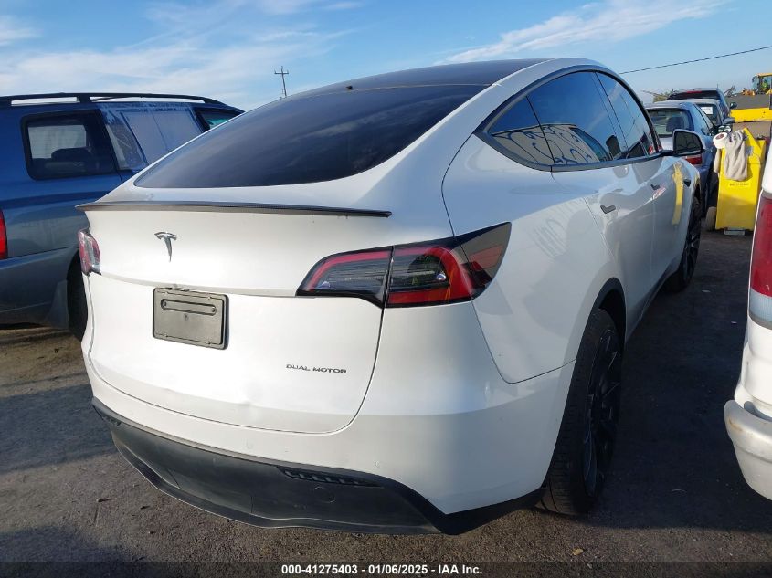 VIN 7SAYGDEF0NF493323 2022 TESLA MODEL Y no.4