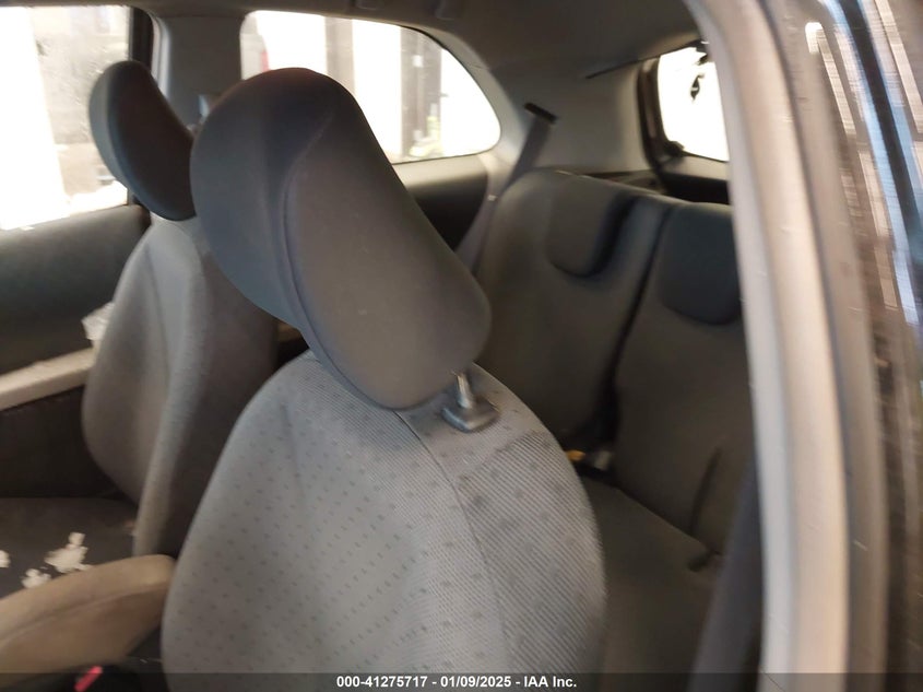 2011 TOYOTA YARIS VIN: JTDJT4K3XB5327229