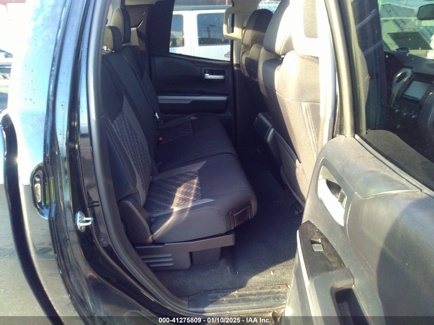 2018 TOYOTA TUNDRA DOUBLE CAB SR/DOUBLE CAB SR5 - 5TFUW5F19JX754195