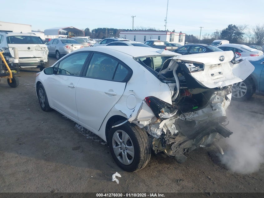 2017 KIA FORTE VIN: 3KPFL4A79HE081555