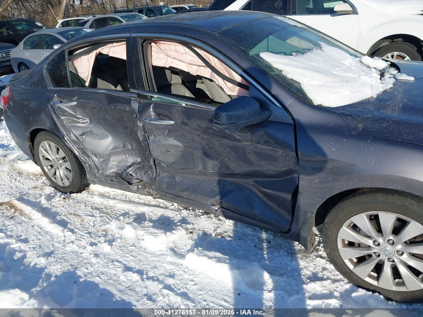 2015 HONDA ACCORD VIN: 1HGCR2F83FA043022