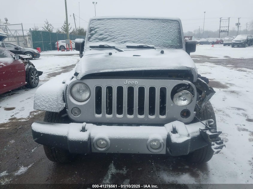 2016 JEEP WRANGLER UNLIMITED SAHARA - 1C4BJWEG0GL158586
