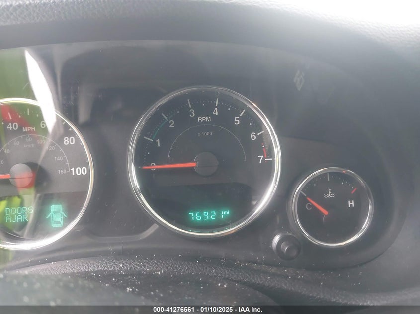 2016 JEEP WRANGLER UNLIMITED SAHARA - 1C4BJWEG0GL158586