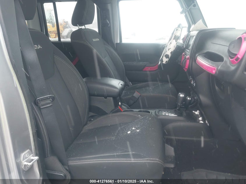 2016 JEEP WRANGLER UNLIMITED SAHARA - 1C4BJWEG0GL158586