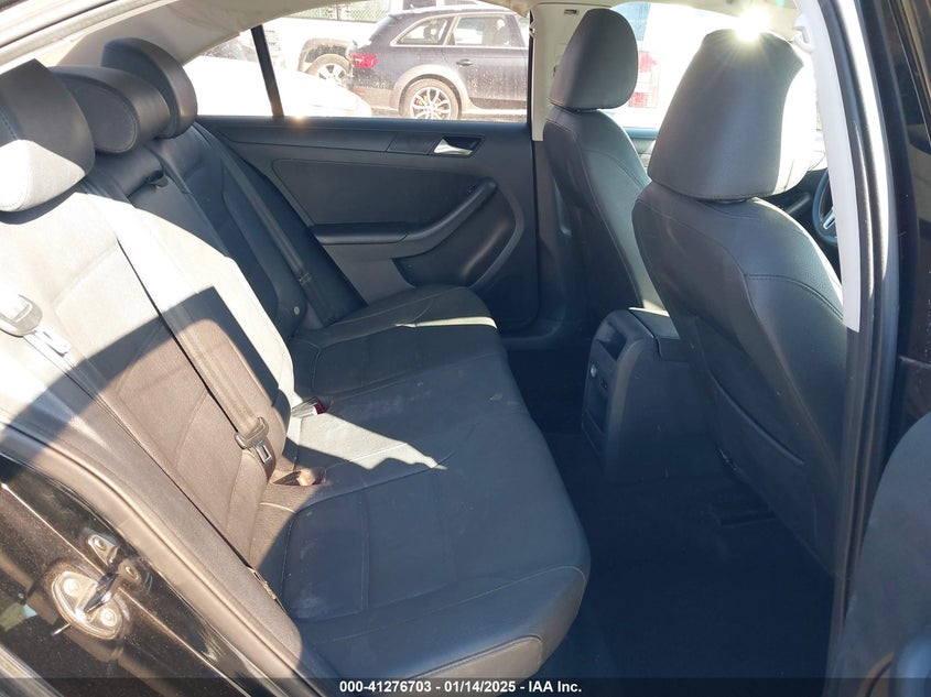 2011 VOLKSWAGEN JETTA VIN: 3VWDZ7AJXBM377066