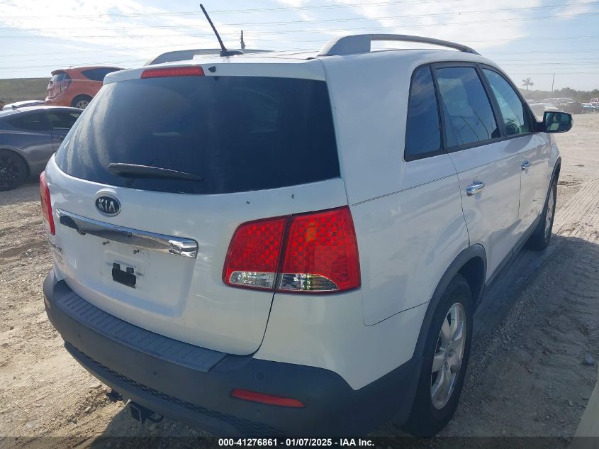 VIN 5XYKT3A67DG412873 2013 KIA SORENTO no.4