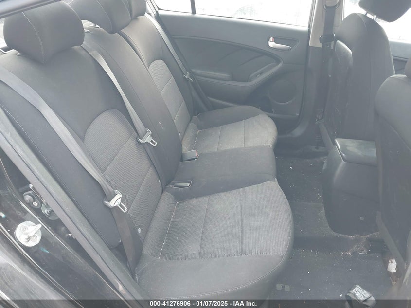 2017 KIA FORTE VIN: 3KPFK4A73HE160576