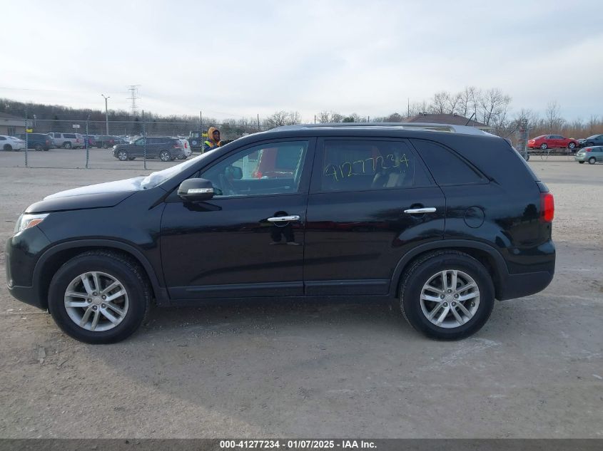 VIN 5XYKT3A61FG646736 2015 KIA SORENTO no.14