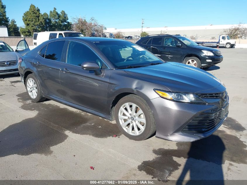 VIN 4T1B11HK7JU582668 2018 Toyota Camry, LE no.1