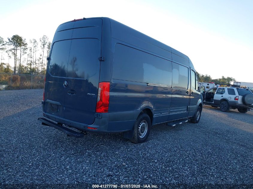 VIN WD4PF1CD7KP152553 2019 Mercedes-Benz Sprinter 2... no.4