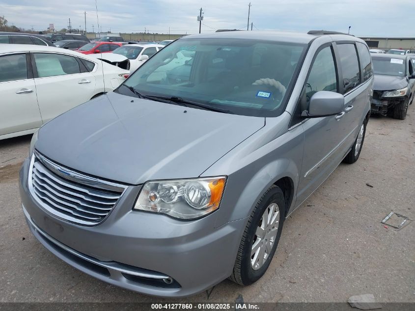 VIN 2C4RC1BG5FR560822 2015 Chrysler Town and Countr... no.2