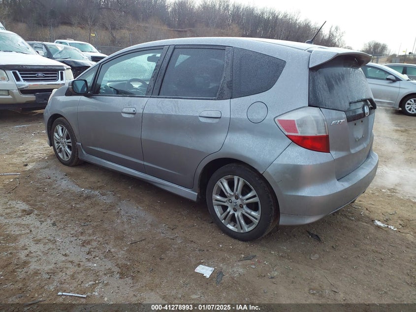 2009 HONDA FIT VIN: JHMGE88449S010505