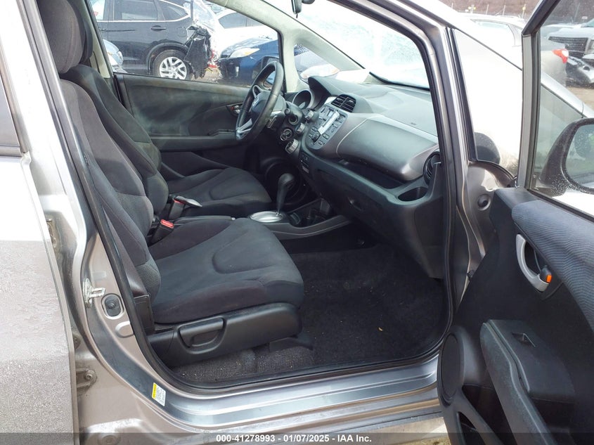 2009 HONDA FIT VIN: JHMGE88449S010505