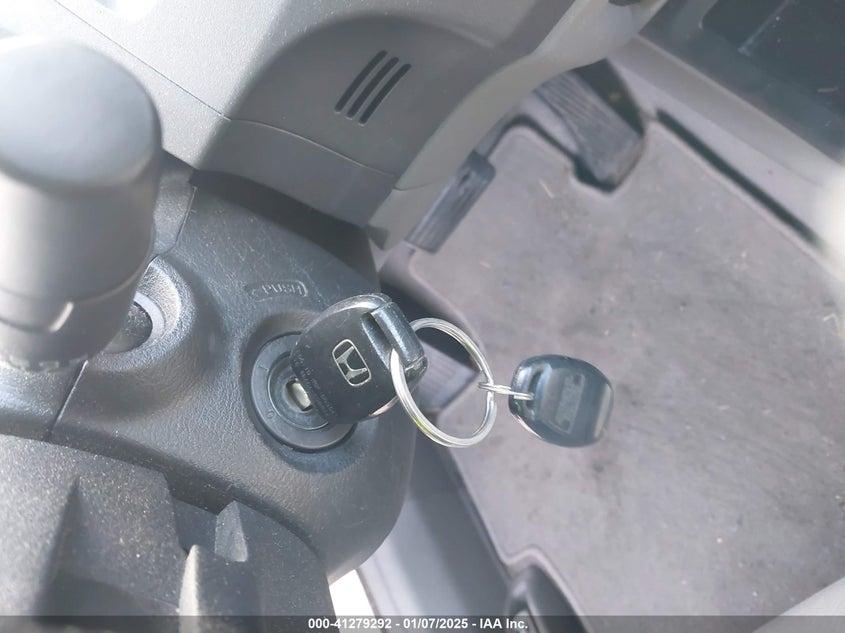 2009 HONDA CIVIC VIN: 2HGFA16509H530382