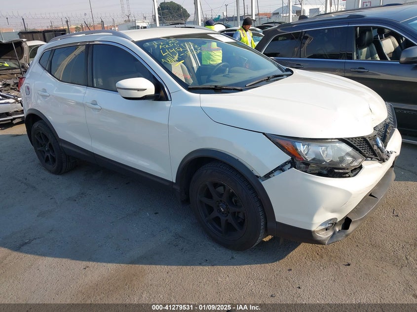 NISSAN ROGUE SPORT SV 2018