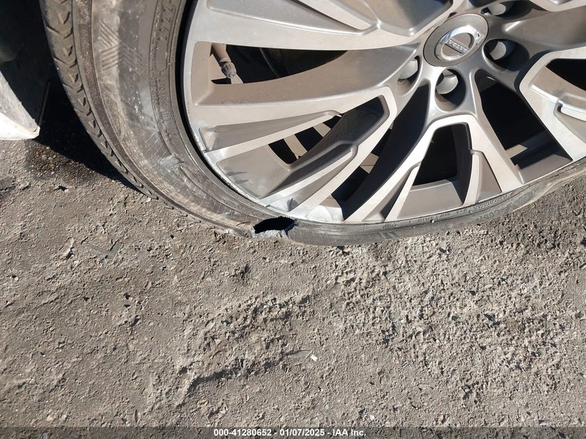 2020 VOLVO XC90 T5 MOMENTUM 7 PASSENGER - YV4102CK0L1608514