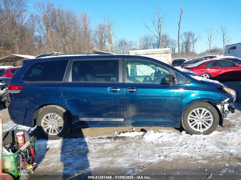 2011 Toyota Sienna Xle V6 VIN: 5TDYK3DCXBS174578 Lot: 41281449