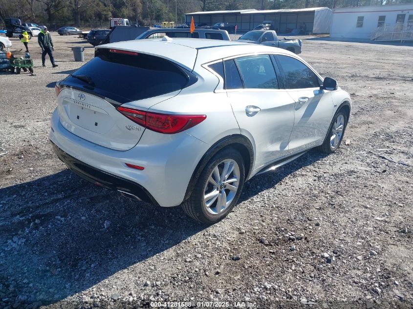 VIN SJKCH5CP3HA033931 2017 INFINITI QX30 no.4