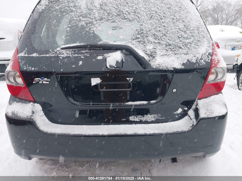 2007 HONDA FIT VIN: JHMGD38487S068149