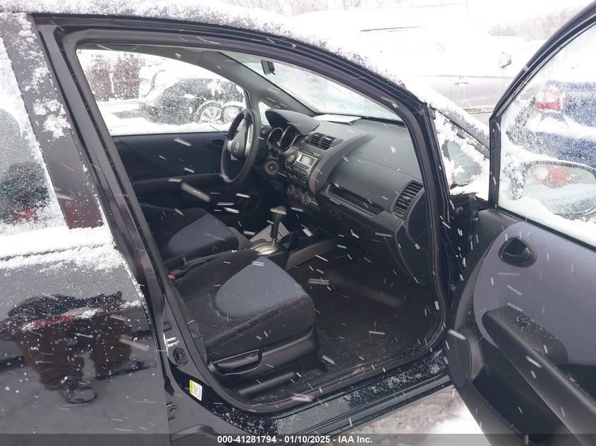 2007 HONDA FIT VIN: JHMGD38487S068149