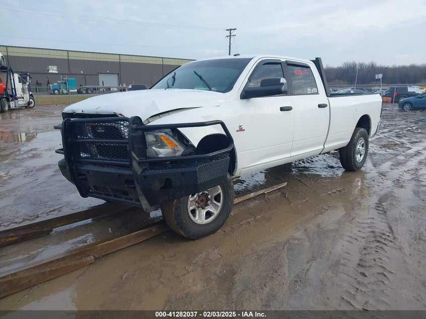 Vin: 3c6ur5jl1fg623667, lot: 41772405, ram 2500 slt 20152