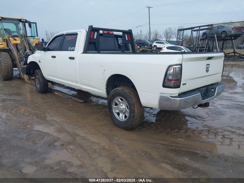 Vin: 3c6ur5jl1fg623667, lot: 41772405, ram 2500 slt 20153