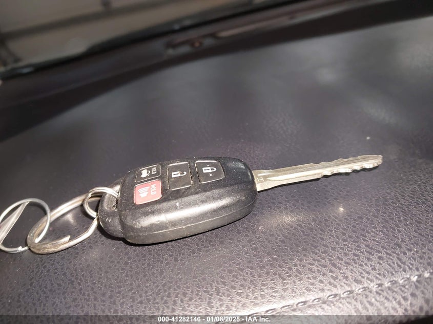 2018 TOYOTA COROLLA LE - 5YFBURHE8JP818469