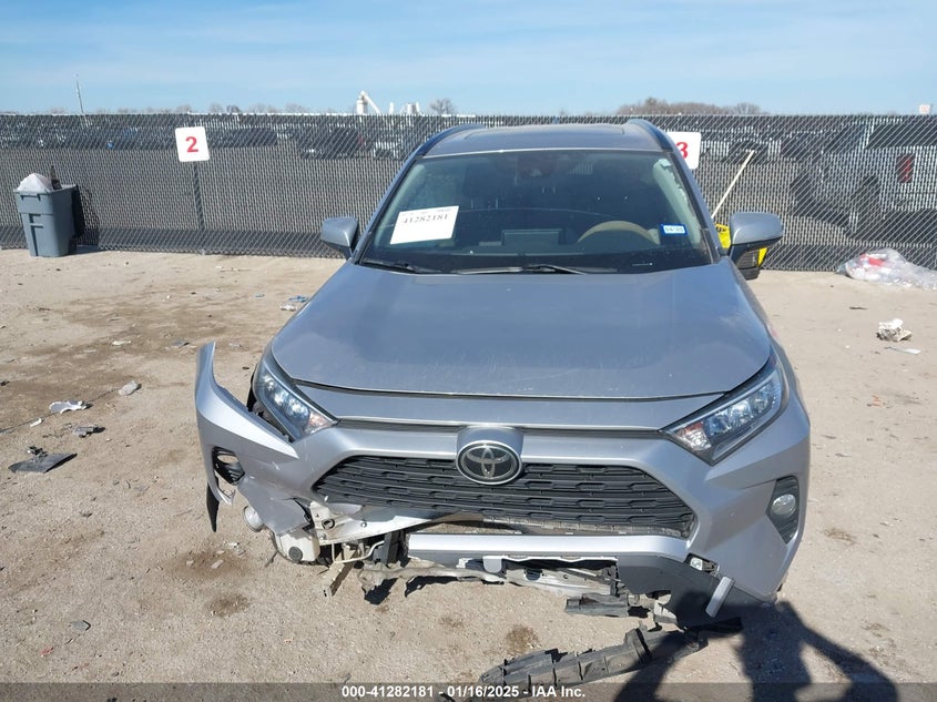 2019 TOYOTA RAV4 XLE - JTMW1RFV7KD023270