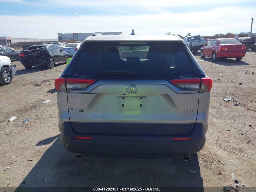 2019 TOYOTA RAV4 XLE - JTMW1RFV7KD023270