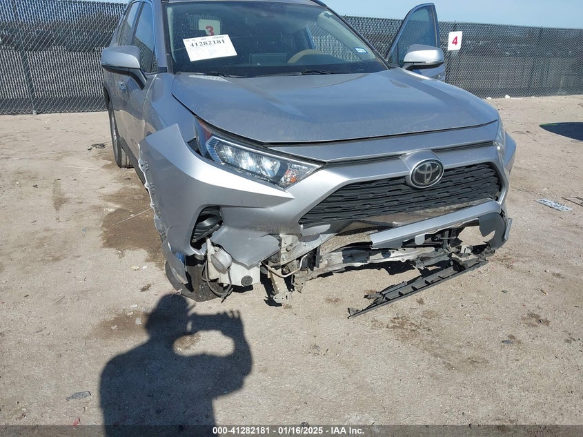 2019 TOYOTA RAV4 XLE - JTMW1RFV7KD023270