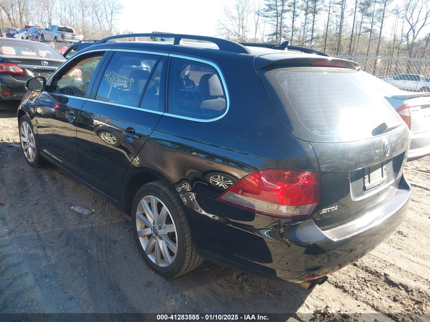 2011 VOLKSWAGEN JETTA SPORTWAGEN VIN: 3VWML7AJ2BM693482