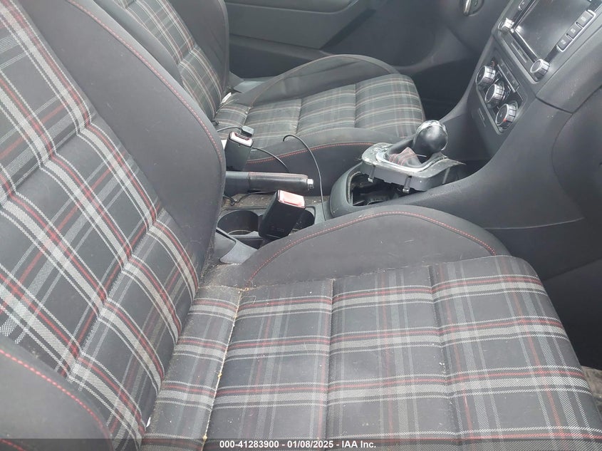 2010 VOLKSWAGEN GTI VIN: WVWFV7AJ6AW111646