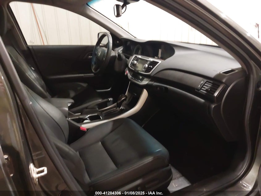 2014 HONDA ACCORD VIN: 1HGCR2F82EA022225