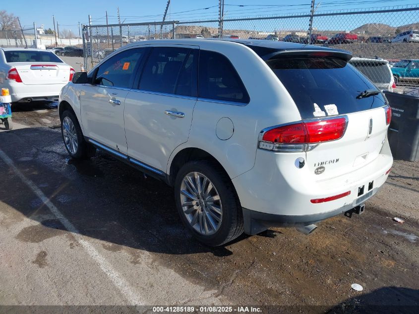 VIN 2LMDJ6JK9DBL32265 2013 Lincoln MKX no.3