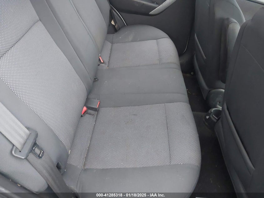 2011 CHEVROLET AVEO VIN: KL1TD5DE5BB201136