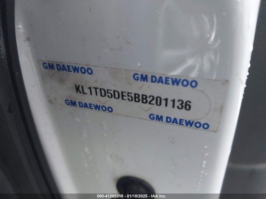 2011 CHEVROLET AVEO VIN: KL1TD5DE5BB201136