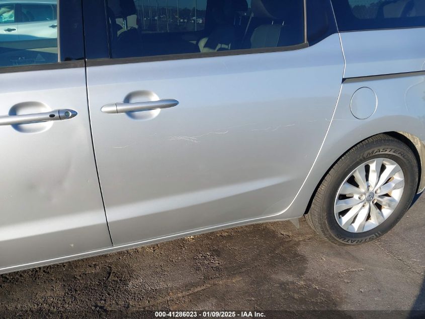 VIN KNDMC5C18F6034235 2015 KIA SEDONA no.6