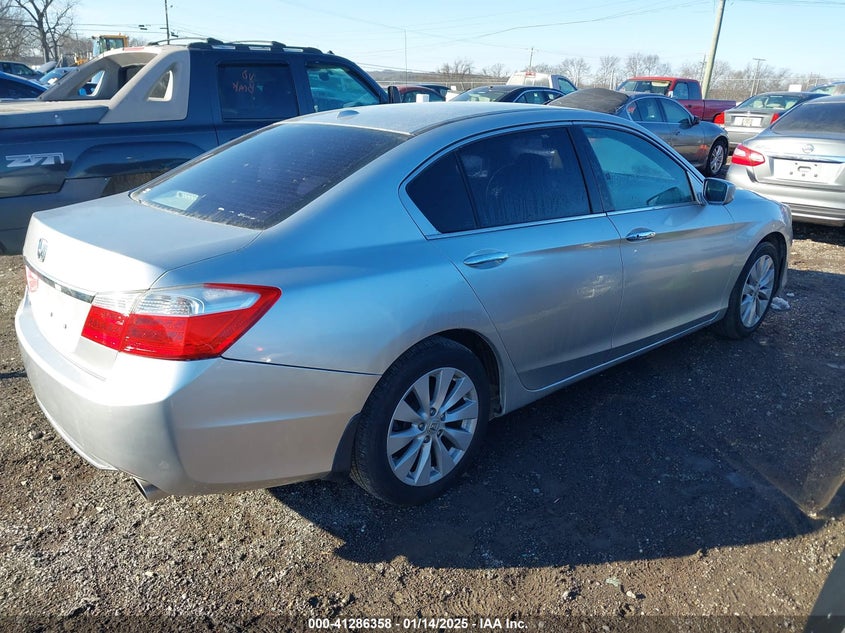 2013 HONDA ACCORD VIN: 1HGCR3F86DA022538