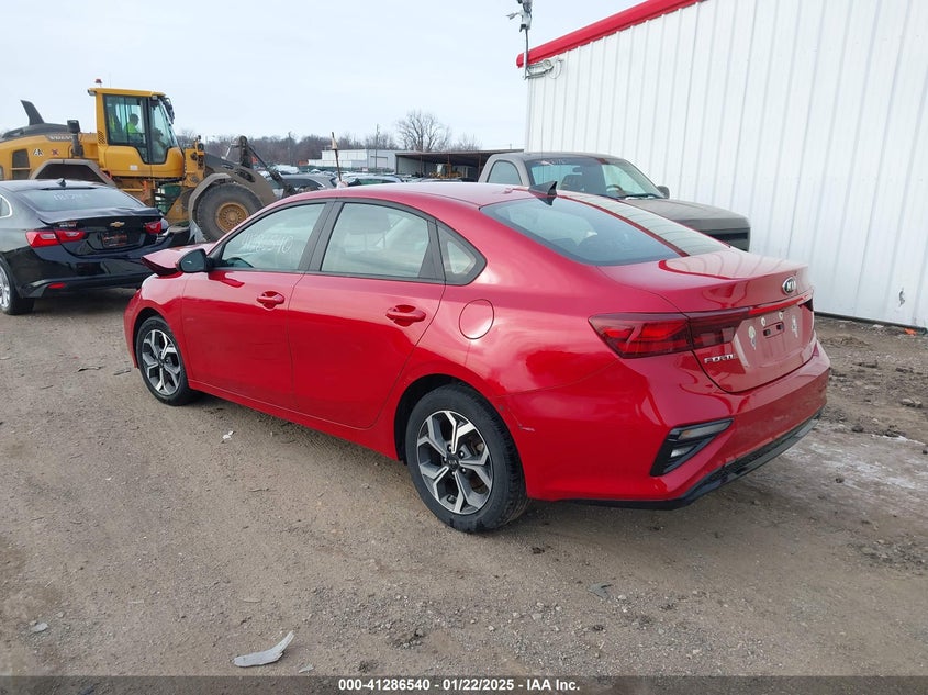 VIN 3KPF24AD8ME404268 2021 KIA FORTE LXS