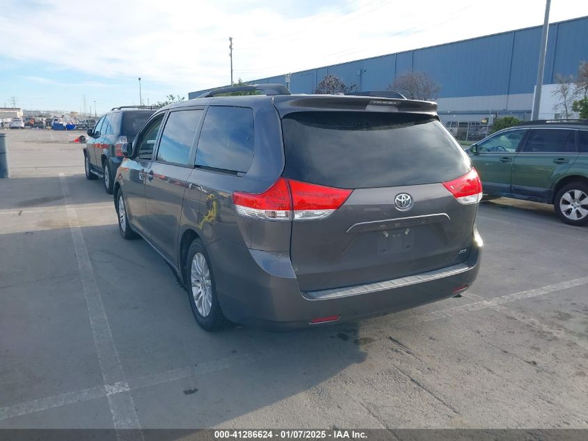 VIN 5TDYK3DC8DS330863 2013 TOYOTA SIENNA no.3