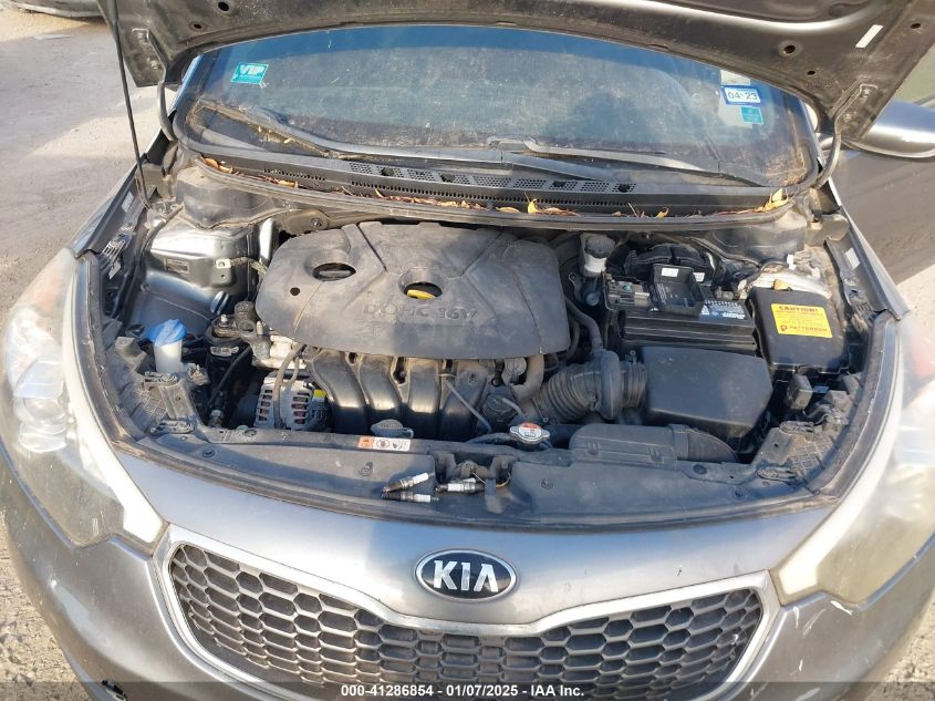 VIN KNAFX4A69G5571688 2016 KIA FORTE no.10