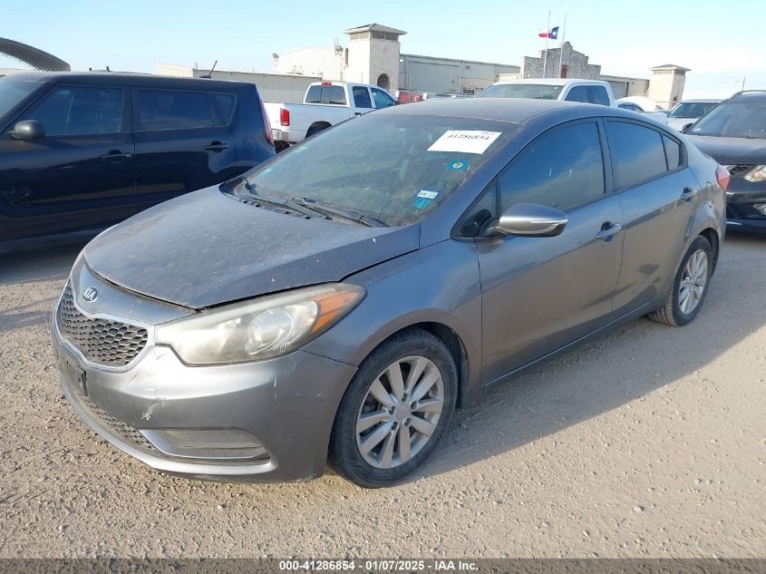 VIN KNAFX4A69G5571688 2016 KIA FORTE no.2