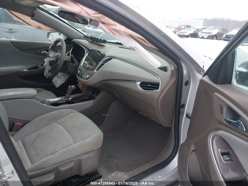 2019 CHEVROLET MALIBU VIN: 1G1ZD5ST3KF105690