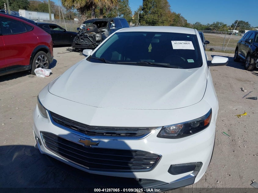2018 CHEVROLET MALIBU VIN: 1G1ZD5ST2JF153664