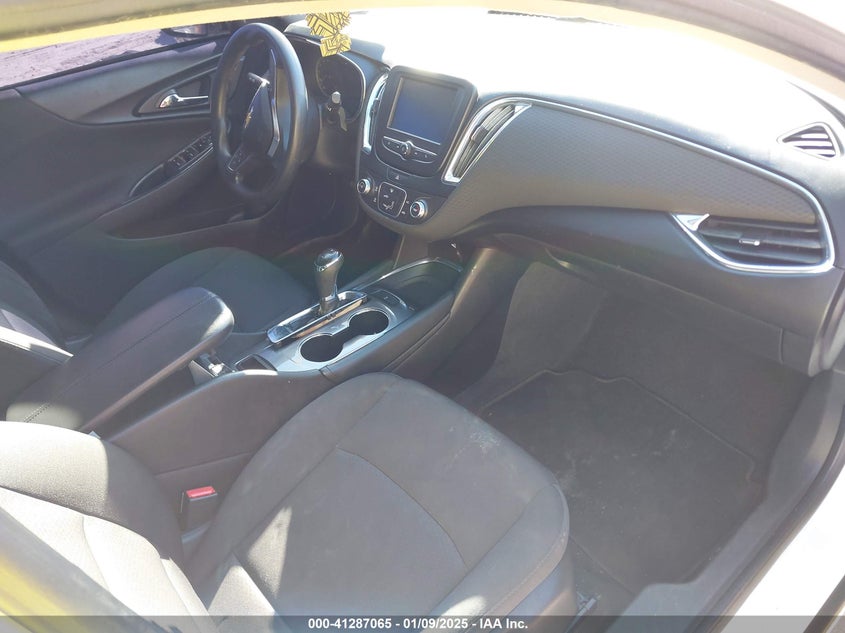2018 CHEVROLET MALIBU VIN: 1G1ZD5ST2JF153664